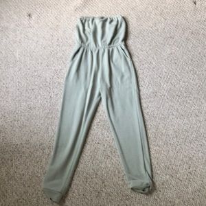 Light green sleeveless jumpsuit